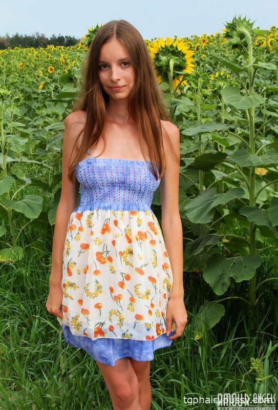 Красивая молодуха с волосатой писькой