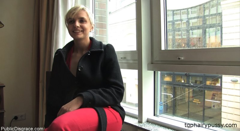 Публичный позор Китти, Стив Холмс